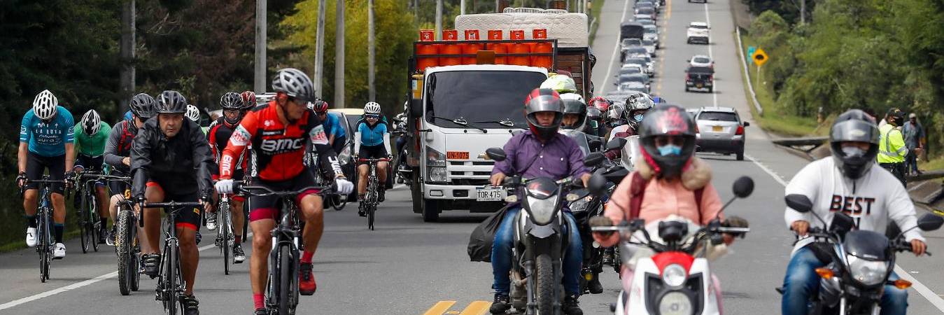 Vía al Aeropuerto. FOTO: MANUEL SALDARRIAGA