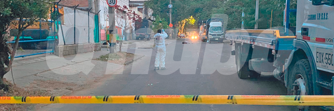 Fue amplio el acordonamiento que hizo la Policía Metropolitana en esa cuadra de la carrera 55 con calle 27A. /FOTO: ANDRÉS FELIPE OSORIO GARCÍA