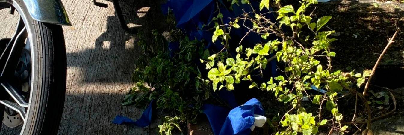 Este es el lugar quedó el cuerpo del presunto ladrón asesinado en Bostón. /FOTO: ANDRÉS FELIPE OSORIO. 