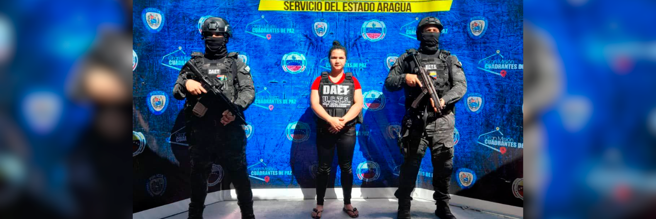Denisse Daylis Mijares Farfán al ser presentada como detenida. /FOTO: CORTESÍA