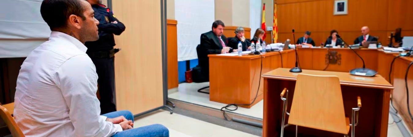 Dani Alves en juicio frente a la denuncia de agresión sexual. / FOTO: AP