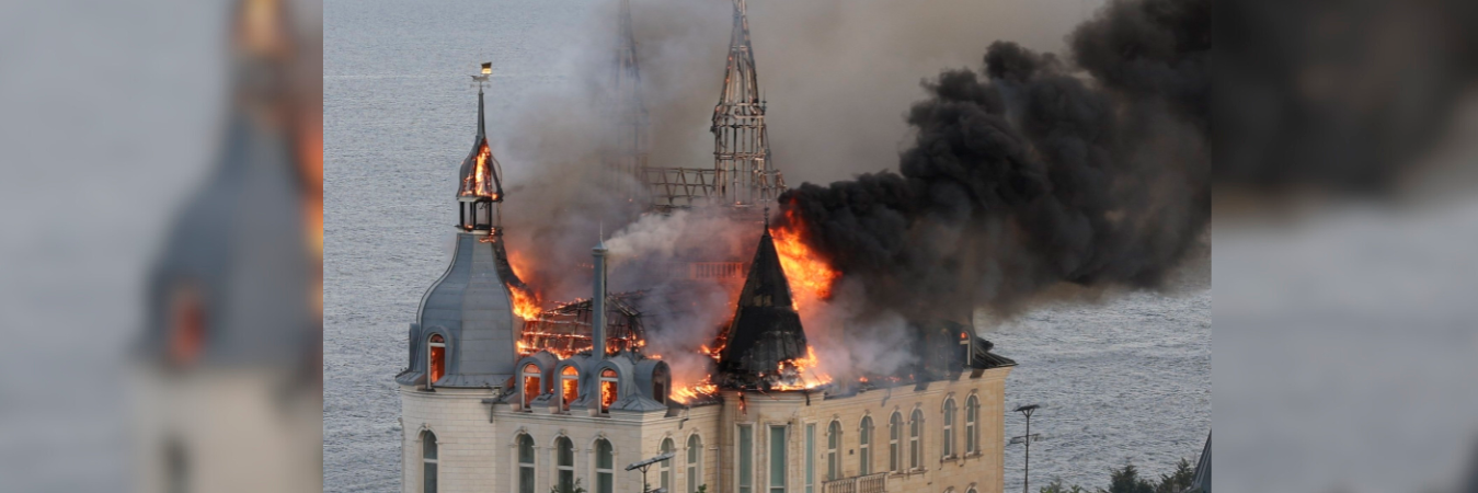 Un misil balístico ruso impactó contra la Academia de Derecho de Odesa. /FOTO: X @AlertaMundoNews