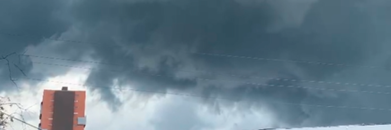 En el video se captaron algunas tétricas formaciones de nubes que sorprendieron a muchos. / FOTO: CAPTURA DE VIDEO