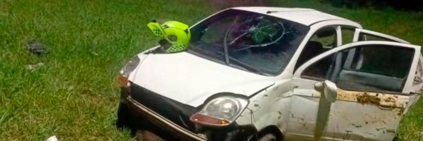 Vehículo en el que se movilizaban los presuntos autores de una nueva masacre en Jamundí, Valle del Cauca. /FOTO: TOMADA DE X