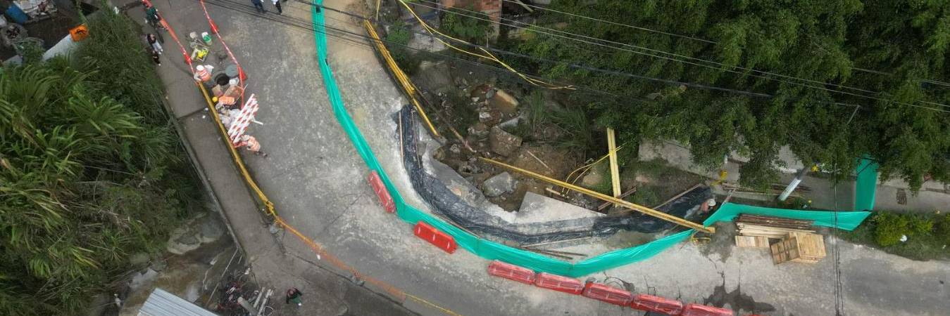 Trabajos en el puente La Limona. FOTO: ALCALDÍA DE MEDELLÍN