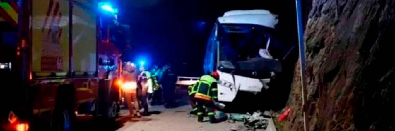 Las autoridades están investigando qué pasó en el vehículo. / FOTO: TOMADA DE REDES SOCIALES