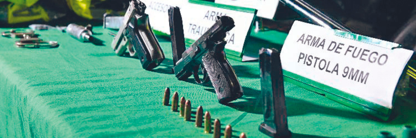 Hasta munición para escopeta encontraron los uniformados en la residencia del sospechoso. /FOTO: POLICÍA NACIONAL. 