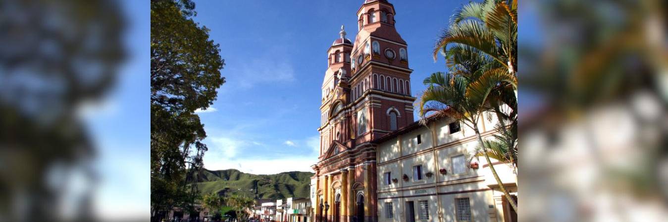 Parque principal del municipio de Anorí. FOTO: JAIME PÉREZ