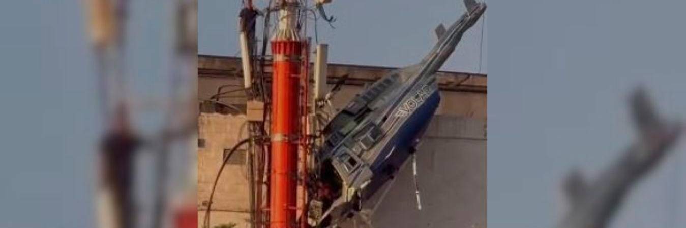 Así quedó el helicóptero accidentado en Manrique. /FOTO: CORTESÍA 