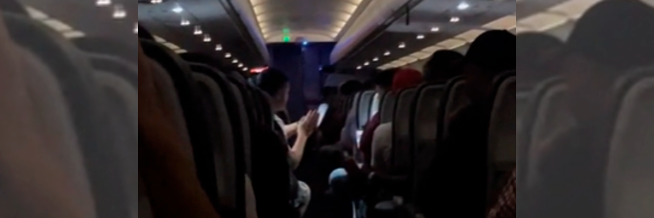 EN VIDEO: Ahora la gente hace novenas en aviones y buses, ¿colombianada bonita? 