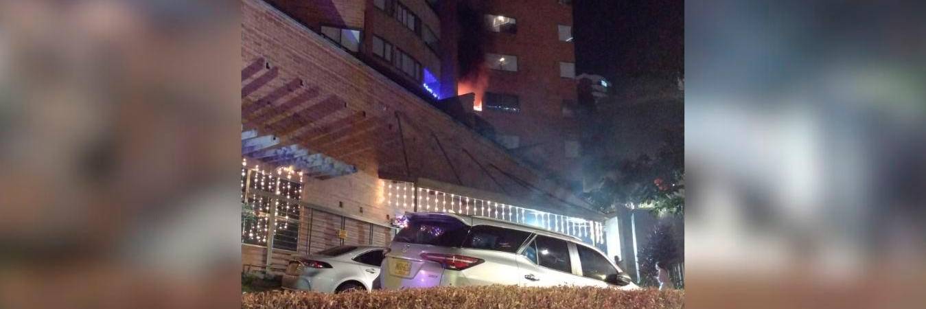 Así reportaron el incendio en un apartamento en Sabaneta, al parecer, por una vela. /FOTO: CORTESÍA DENUNCIAS ANTIOQUIA 