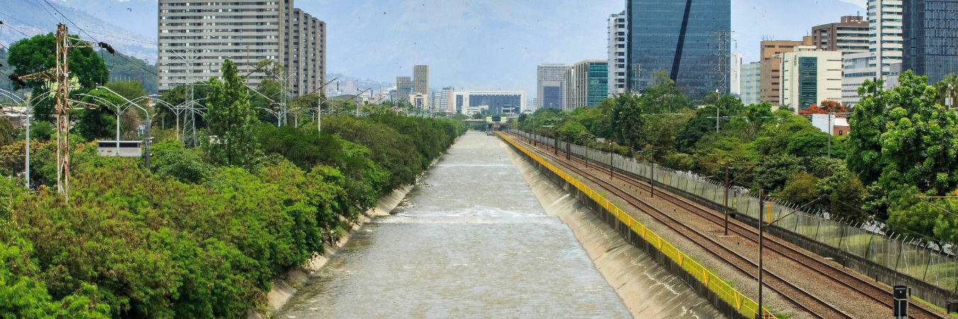 El regreso del proyecto busca reducir riesgos por lluvias y recuperar el río Medellín con obras que transformarán la ciudad. / FOTO: ANDRÉS CAMILO SUÁREZ ECHEVERRY