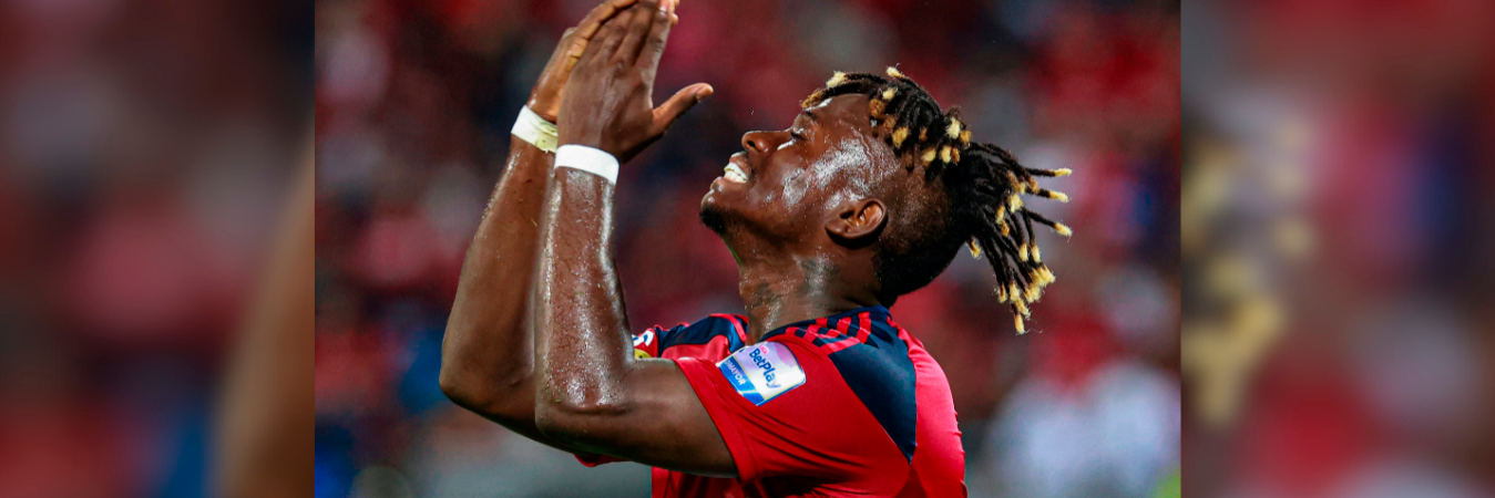 Déinner Quiñones jugando con Independiente Medellín. /FOTO: MANUEL SALDARRIAGA