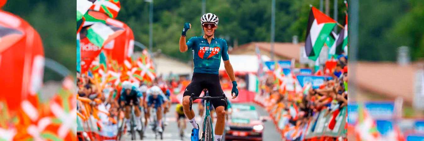Es la primera vez que Urko Berrade gana en una carrera por etapas. / FOTO: VUELTA A ESPAÑA