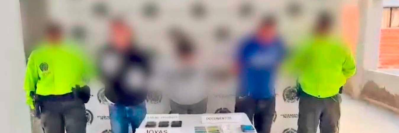 Alias Vivi (centro) sería la cabecilla de esta organización. /FOTO: CORTESÍA 