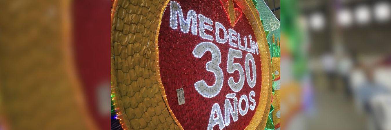 Desde el 28 de noviembre hasta el 12 de enero, la ciudad encenderá millones de luces en un homenaje a sus 350 años de historia, los 70 años de EPM. / FOTO: CAMILO SUÁREZ