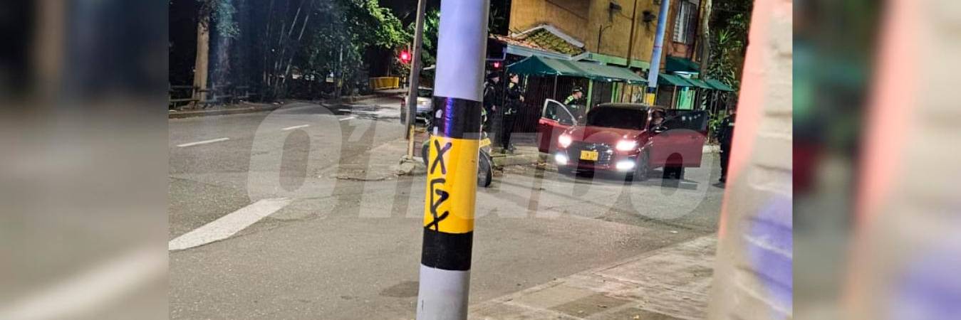 El carro quedó estacionado en el sitio, calle 27 con carrera 77, que fue acordonado por la Policía. /FOTO: CORTESÍA