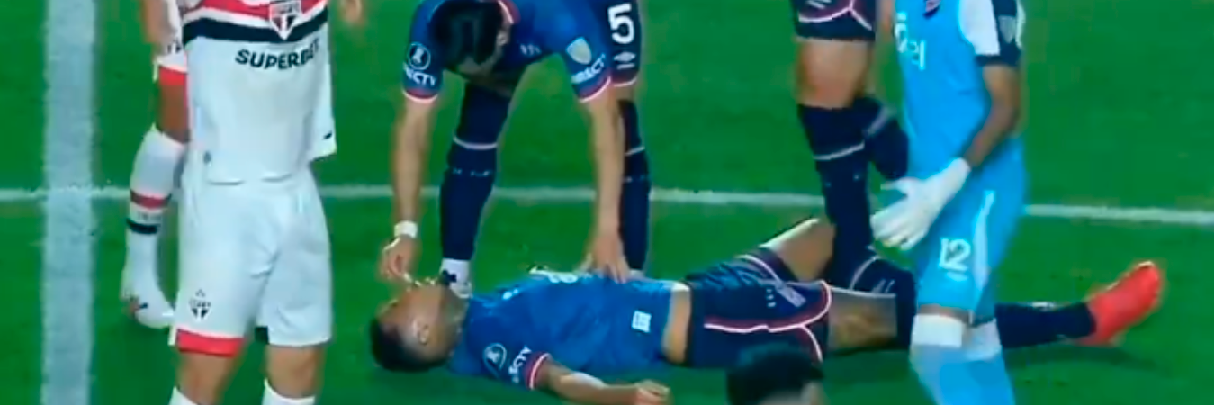 El futbolista se desvaneció en el campo en un partido de la Copa Libertadores, el jueves anterior. /FOTO: CAPTURA DE VIDEO