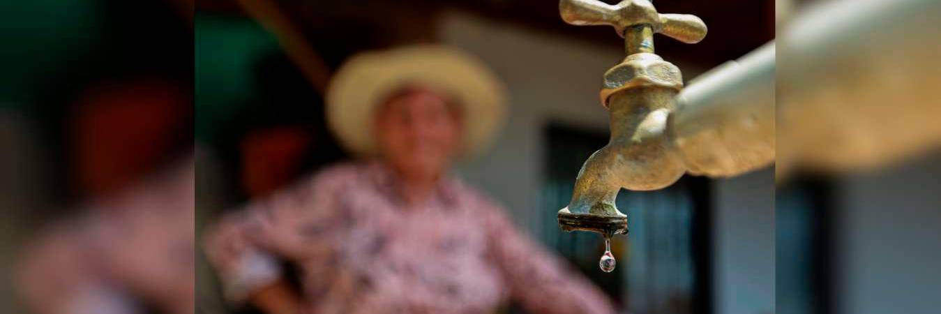 La interrupción tendrá que ver con el lavado de tanques. / FOTO: MANUEL SALDARRIAGA