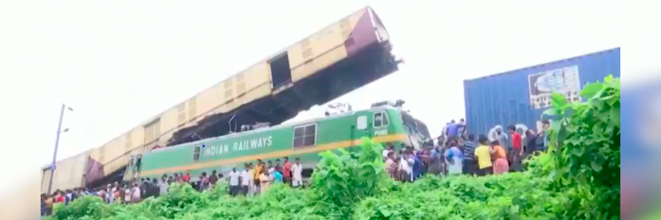 Las autoridades todavía buscan víctimas del choque. / FOTO: CAPTURA DE PANTALLA