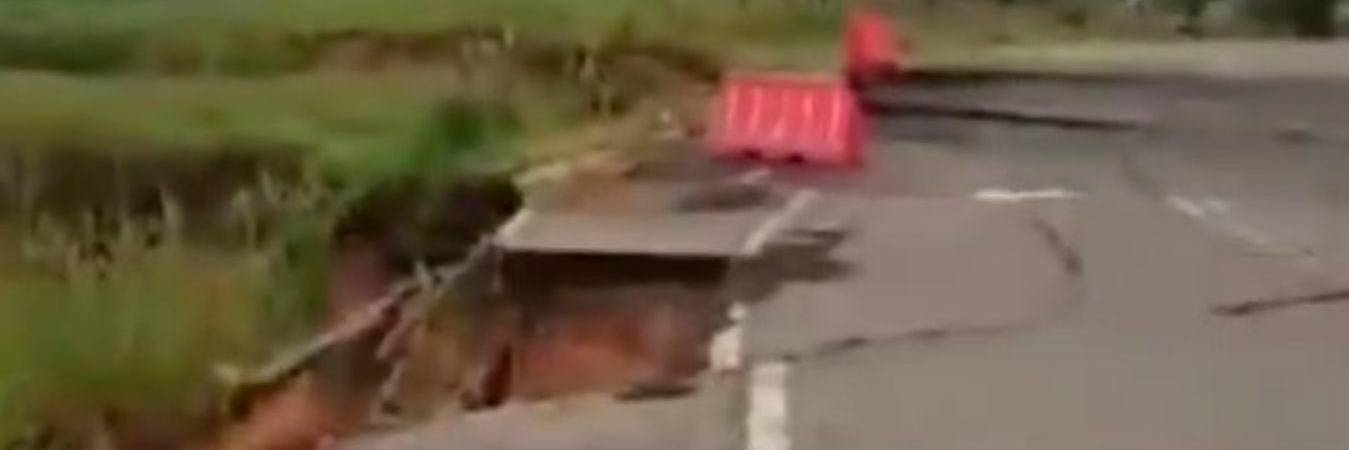 Por ahora se desconoce el tiempo que permanecerá cerrada la vía. /FOTO: TOMA DE VIDEO.