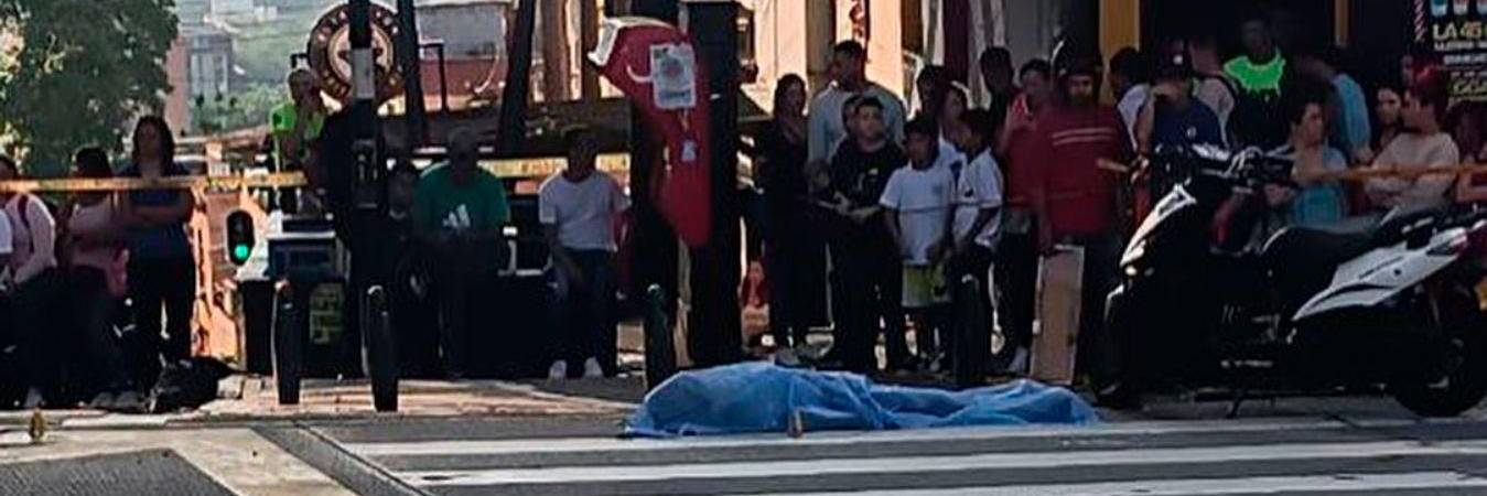 Accidente en el sector de Palos Verdes deja una personas muerta. /FOTO: PRENSA PAISA. 