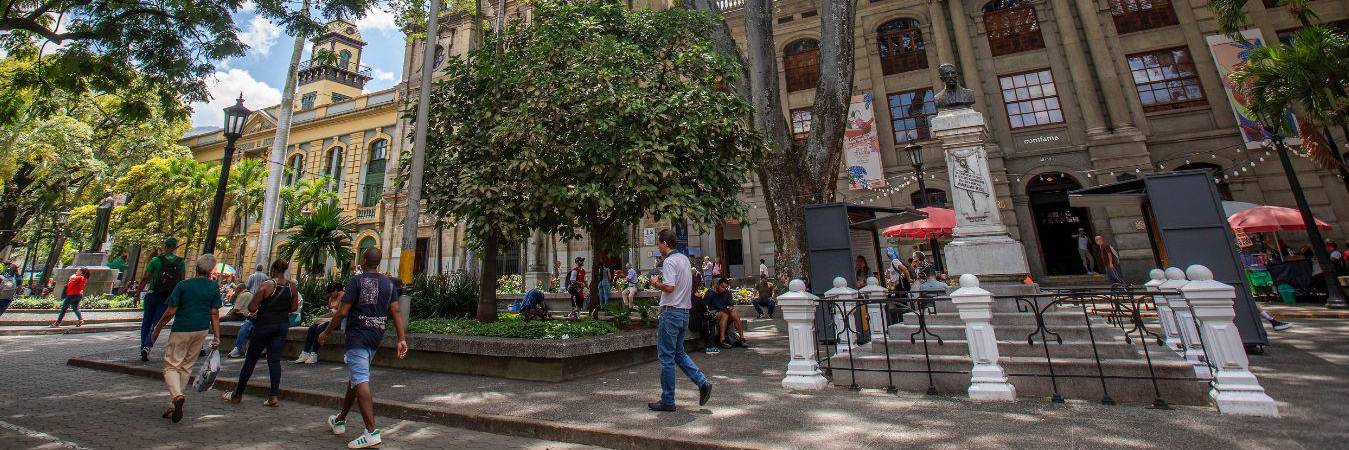 El Parque San Ignacio es uno los referentes del centro de la ciudad. FOTO: ARCHIVO- ESNEYDER GUTIÉRREZ