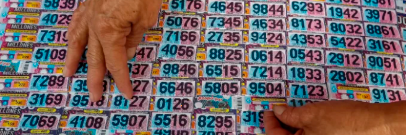 Venta de loterías en Medellín. /FOTO: ARCHIVO