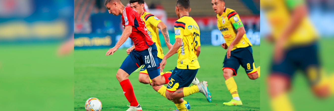 El poderoso aprovechó el desorden de su rival para hacer el gol. /FOTO: MANUEL SALDARRIAGA