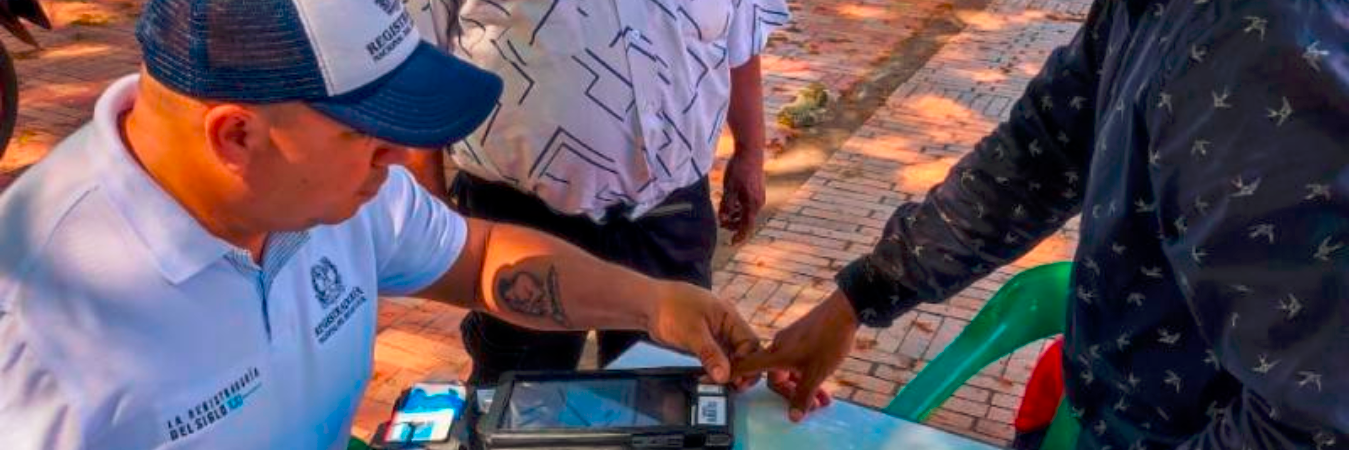 Con el fin de hacer entrega de los documentos represados, la Registraduría amplió su horario de atención. / FOTO: REGISTRADURÍA