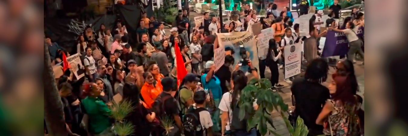 Las mujeres recorrieron el Lleras para crear conciencia sobre la explotación sexual en Medellín. / FOTO: CAPTURA DE PANTALLA