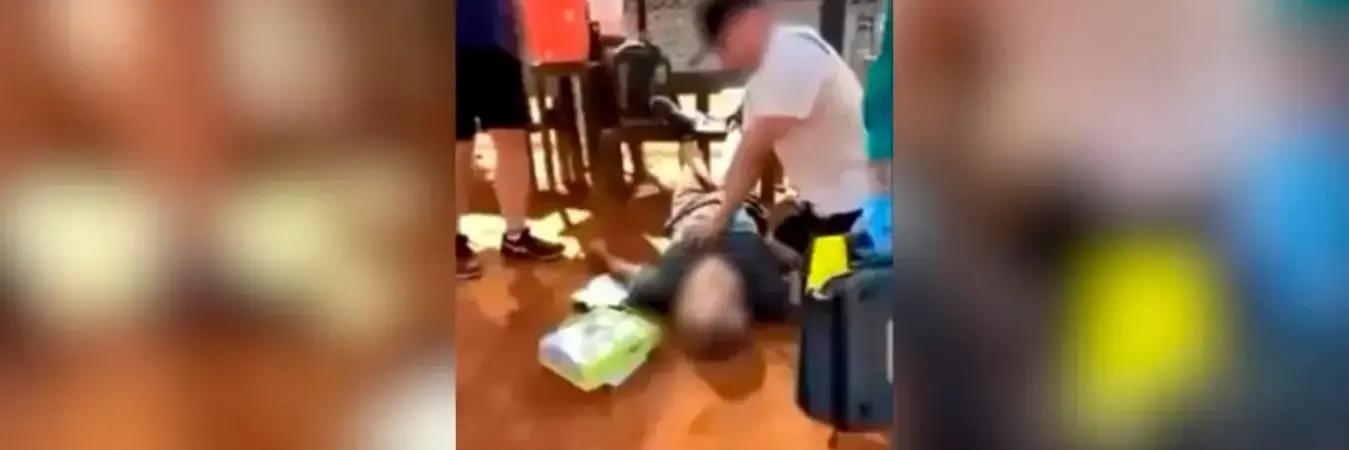 En el lugar contaban con un desfibrilador cardíaco que puede ayudar a restablecer el ritmo del corazón. /FOTO: CAPTURA VIDEO.