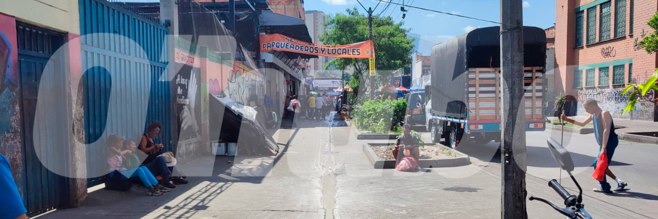 Ante la decena de miradas de habitantes en condición de calle, ocurrió el ataque. /FOTO: ANDRÉS GARCÍA HERNÁNDEZ.