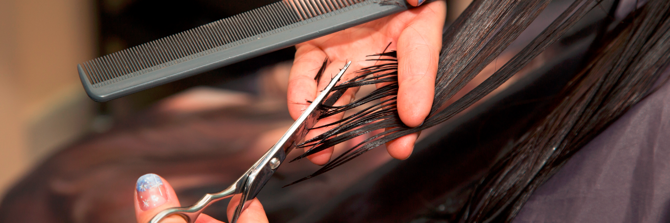 De acuerdo con el calendario lunar, hay momentos del mes en el que debe cortar su pelo para que le crezca más fuerte o más rápido. /FOTO: CANVA