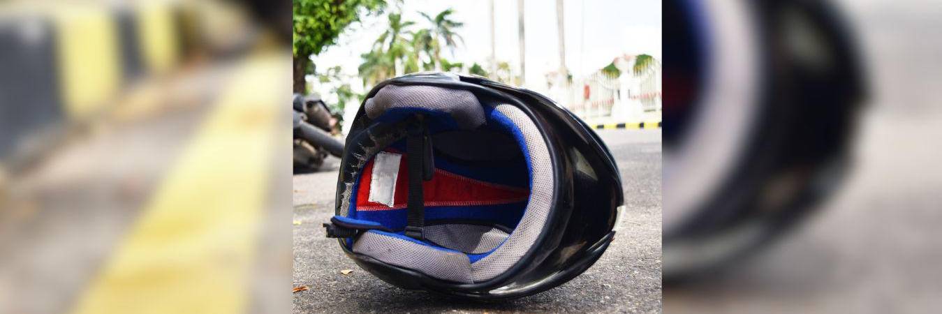 El motociclista falleció tras golpearse con un poste. (Imagen de referencia que no corresponde al accidente). FOTO: CANVA