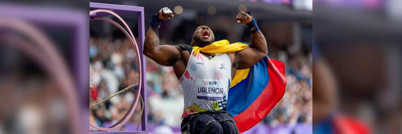 Esta es su segunda medalla en los Juegos Paralímpicos de París. /FOTO: ADRIAN DENNIS - FEDERACIÓN COLOMBIANA DE PARA ATLETISMO