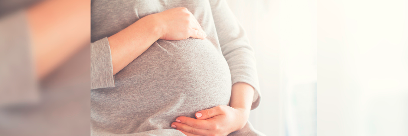 La mujer inició trabajo de parto en plena audiencia. /FOTO: CANVA