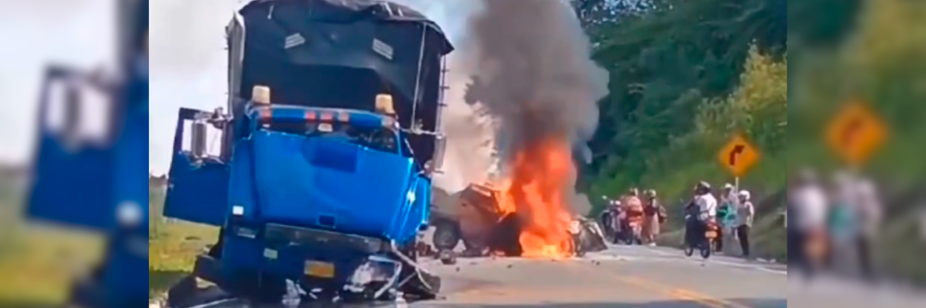 Así quedaron los vehículos tras el accidente. /FOTO: TOMADA DE VIDEO 