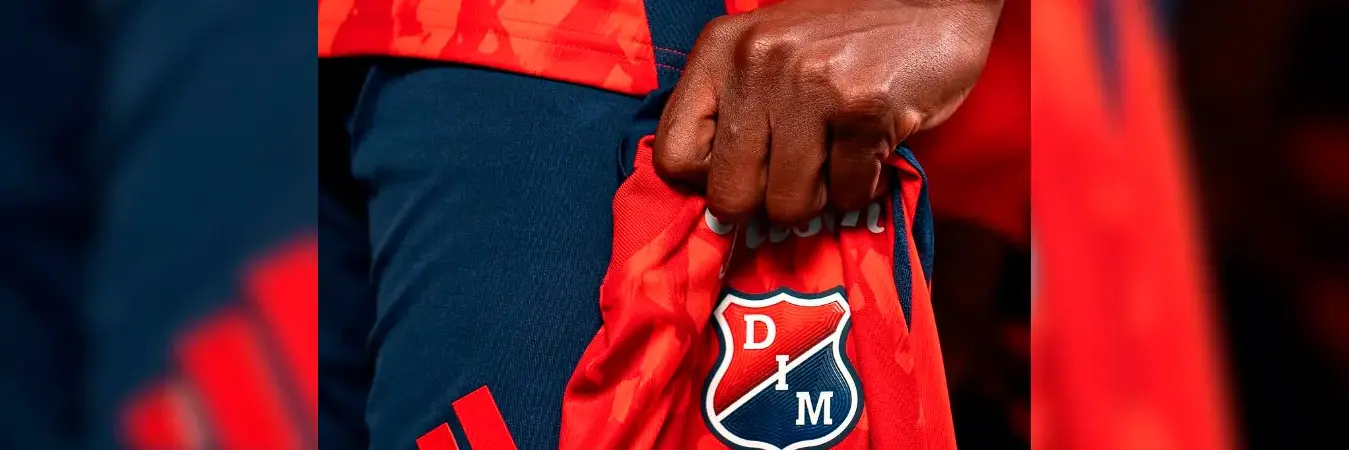 Independiente Medellín presentó su camiseta para la temporada 2025. /FOTO: DIM