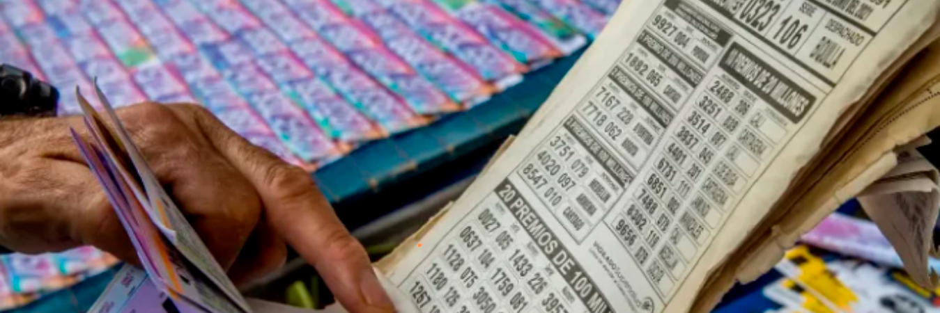 Venta de loterías en Medellín. /FOTO: JUAN ANTONIO SÁNCHEZ