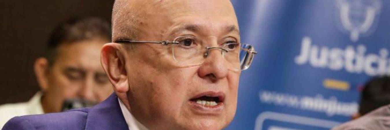 Eduardo Montealegre presentó un borrador para una Asamblea Constituyente. / FOTO: COLPRENSA - CATALINA OLAYA 