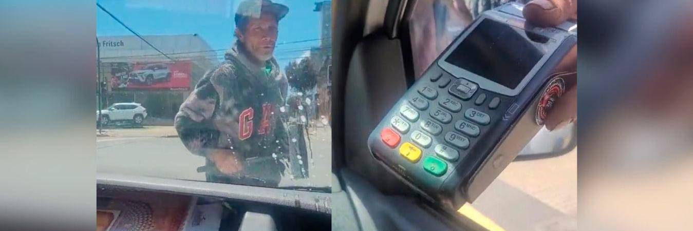 EN VIDEO: El efectivo ya no es excusa: limpiador de vidrios en un semáforo cobra con datáfono