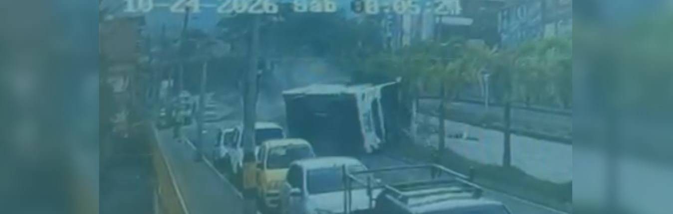Imagen ACCIDENTE BUS AV. BARRANQUILLA