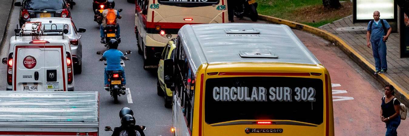 Movilidad en Medellín. /FOTO: JAIME PÉREZ. 