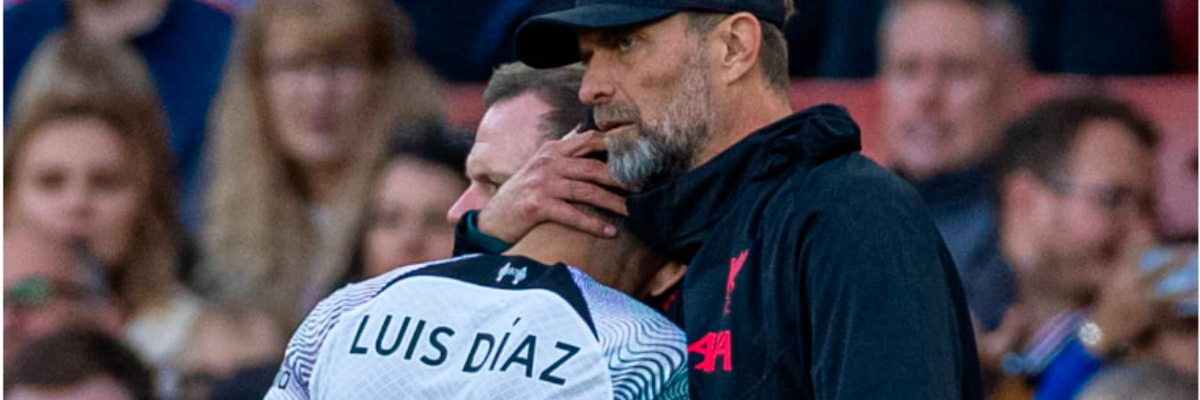 Jürgen Klopp con Luis Díaz. /FOTO: REDES SOCIALES