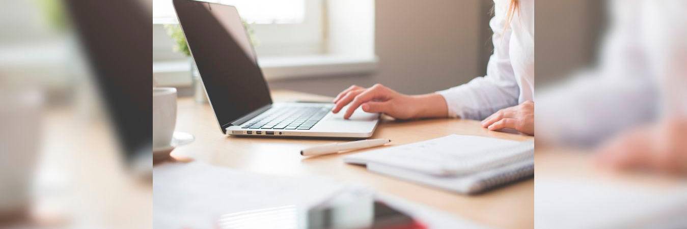 Para este lunes 28 de abril traemos estas vacantes en el sector administrativo. /FOTO: CANVA