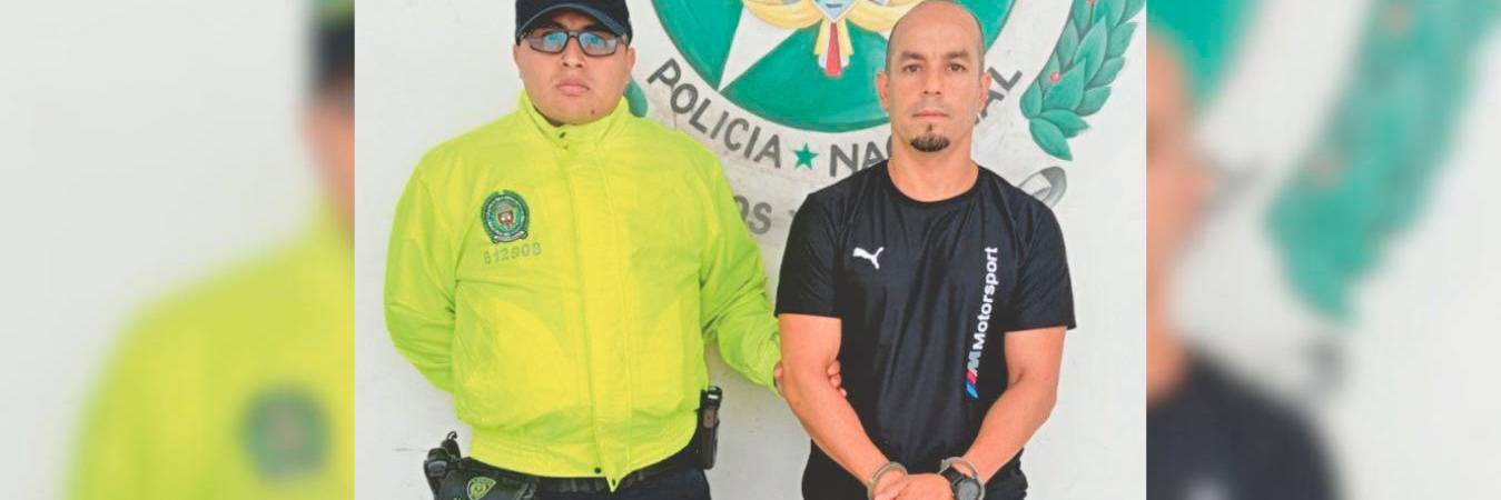 Les daba clases de natación. /FOTO: CORTESÍA