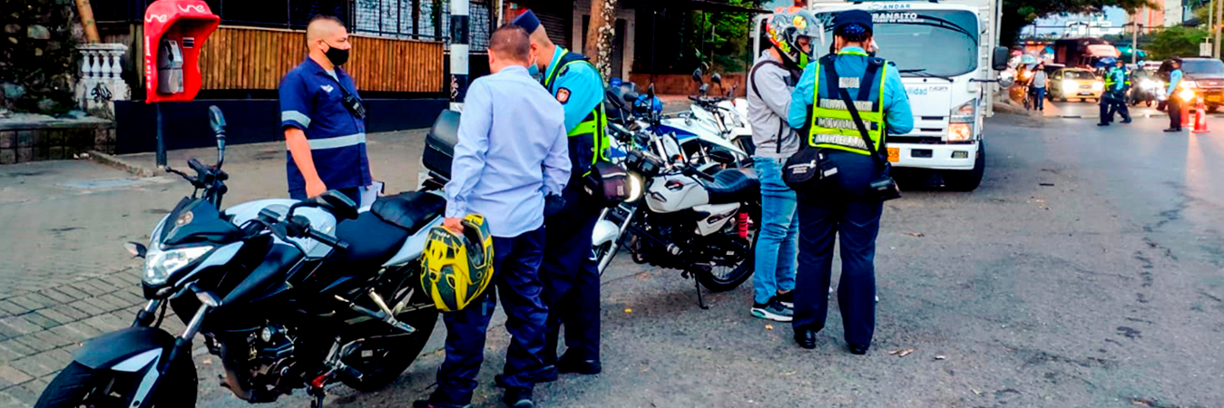 La medida es para taxis, motos y carros particulares. /FOTO: ARCHIVO