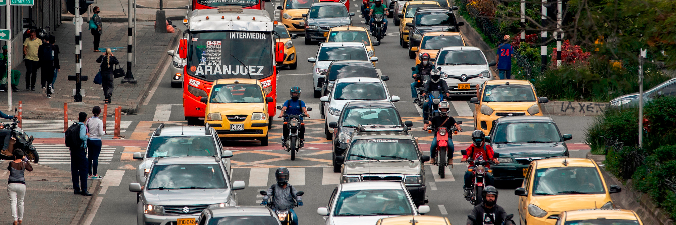 La medida aplica para carros particulares, motos y taxis. / FOTO: ARCHIVO