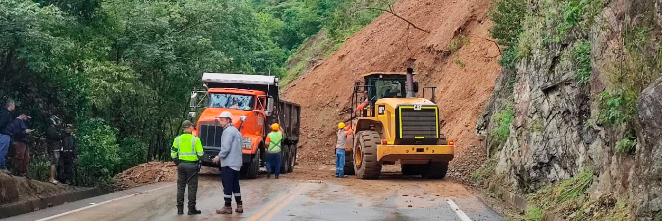 La concesionaria se encuentra trabajando en la zona para retirar el material. /FOTO: DEVIMAR.